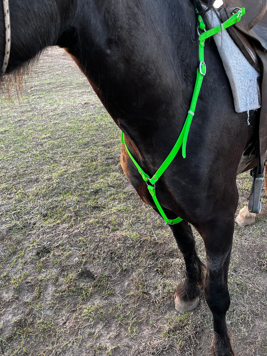 Adjustable breastplate